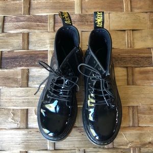 Black patent Dr. Martens Delaney children size 3
